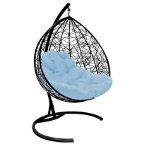 Подвесное кресло M-GROUP для двоихс ротангом чёрное, голубая подушка